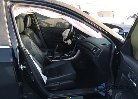 2017 Honda Accord Sport Se z USA, uszkodzony, nr VIN 1HGCR2F13HA182024